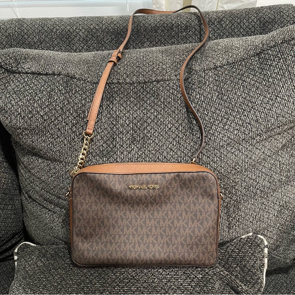 MK purse like new